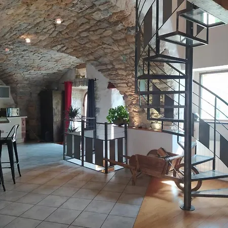 Le Paillier D'etienne. Holiday home La Cresse