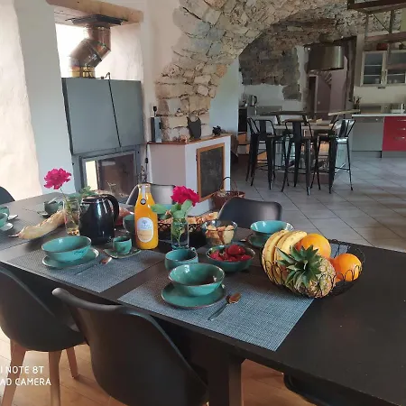 Le Paillier D'etienne. * La Cresse